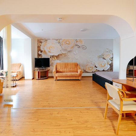Villa Arus Kiszyniów Zewnętrze zdjęcie