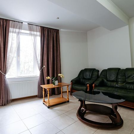 Villa Arus Kiszyniów Zewnętrze zdjęcie