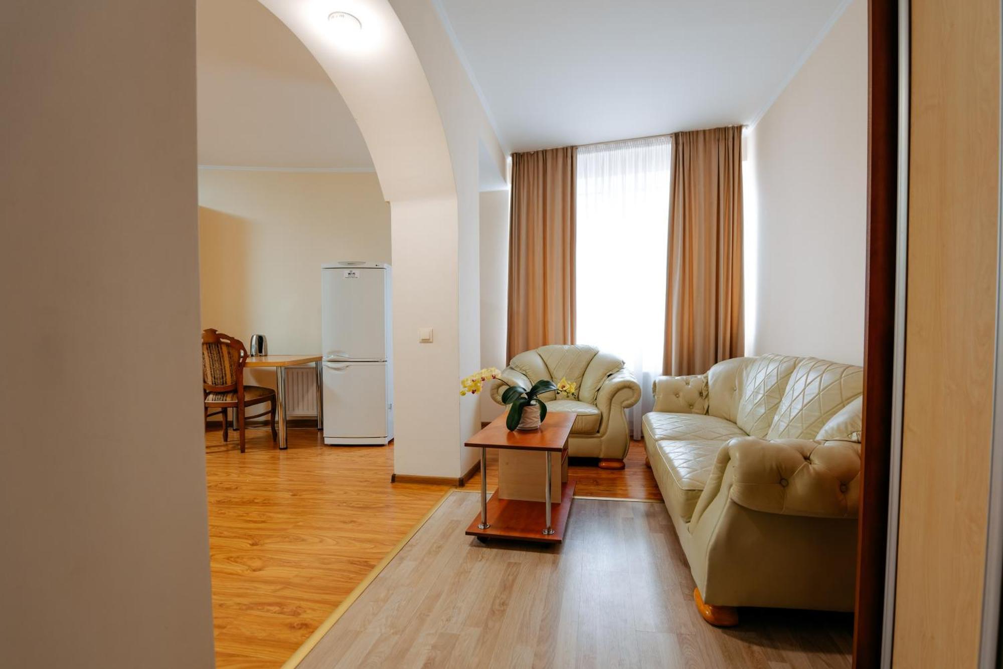 Villa Arus Kiszyniów Zewnętrze zdjęcie